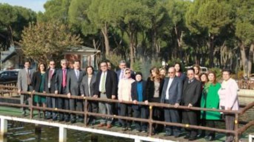 Nazillili Bayanlardan &lsquo;emekler &lsquo;ekmek&rsquo; Olsun&rsquo; Projesi