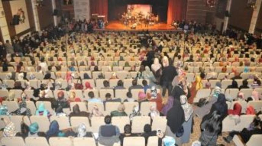 Meram’da, Milli Şair Anıldı