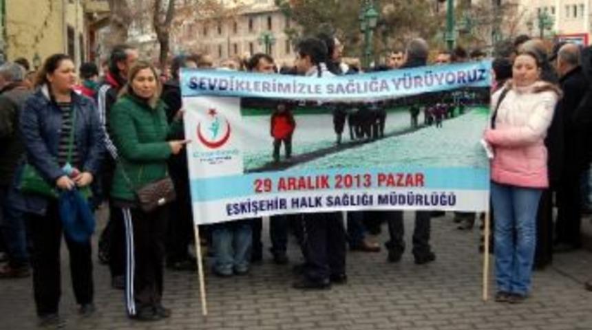 Eskişehir&rsquo;de &ldquo;sevdiklerimizle Sağlığa Y&uuml;r&uuml;yoruz&rdquo; Halk Y&uuml;r&uuml;y&uuml;ş&uuml;