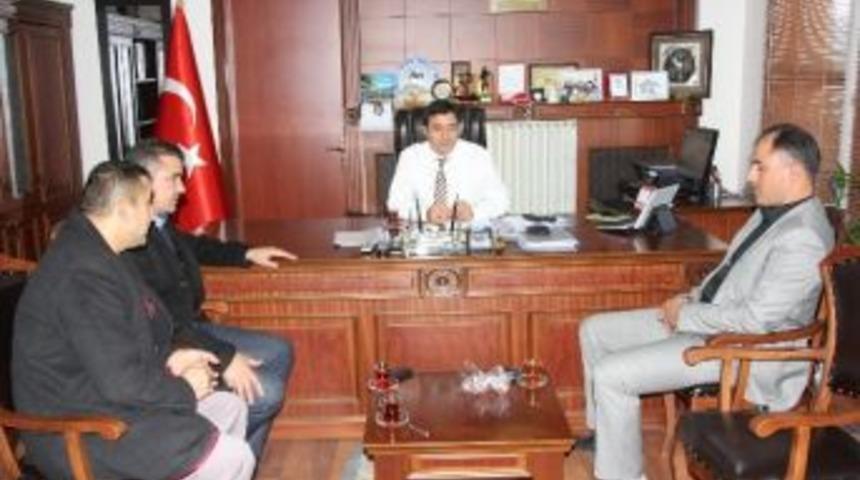 Mutlu&rsquo;dan Kaymakam Malğa&ccedil;&rsquo;a Madenci Heykeli Hediyesi