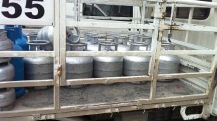 Kamyonetten T&uuml;pleri &Ccedil;alınan Esnaf: T&uuml;p, Altın Gibi