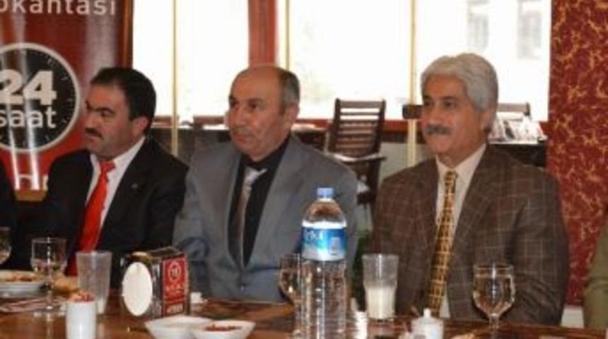 Kayseri K&uuml;lt&uuml;r&uuml;n&uuml; Tanıtma Ve Yaşatma Derneği&rsquo;nden Plaket