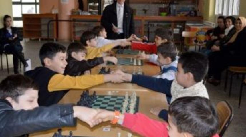 Edremit&rsquo;te Madalyasız Satran&ccedil; Turnuvasına Tepki