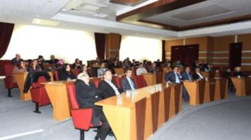 Serdivan Belediyesi&rsquo;nde İmar Y&ouml;netmeliği Semineri Verildi