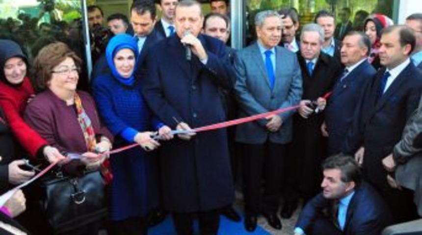 Erdoğan, Manisa'da Partisinin Il Başkanlığı Binası Açtı