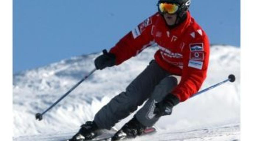 Yaşayan Efsane Schumacher, Kayak Pistinde Kaza Ge&ccedil;irdi