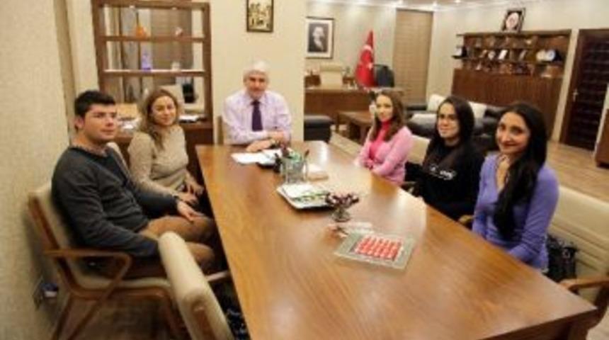 Turizm Fak&uuml;ltesi &Ouml;ğrencileri&rsquo;nden Başkan Sakallı&rsquo;ya Ziyaret