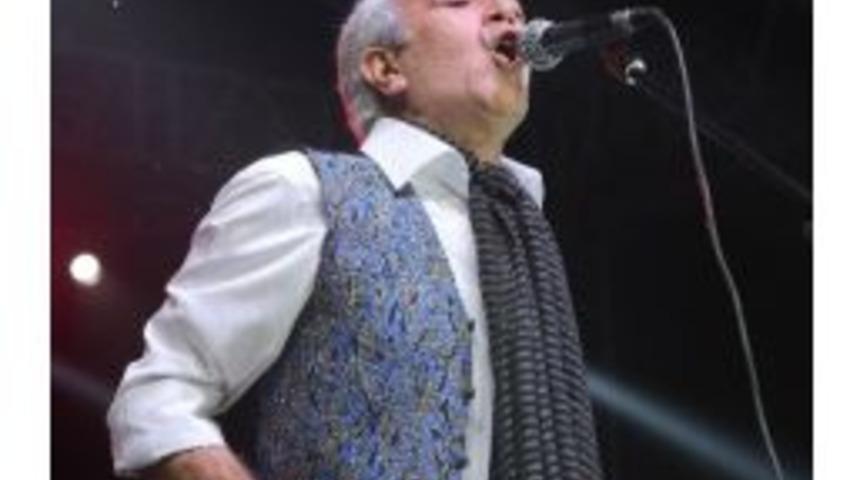 Eskişehir&rsquo;de Edip Akbayram R&uuml;zgarı