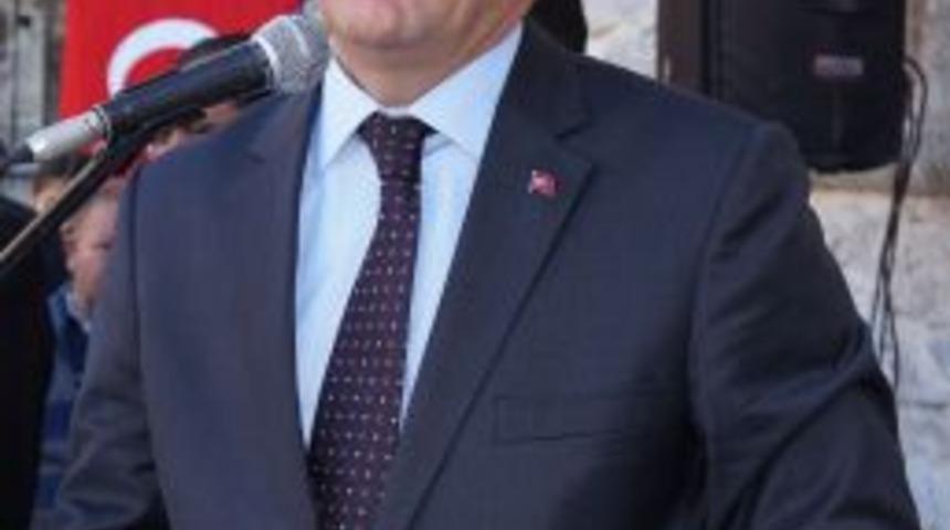 Bakan Zeybekci: T&uuml;rk Ekonomisi Yine Testten Ge&ccedil;miştir