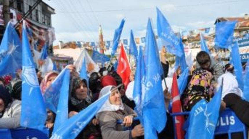 Başbakan Erdoğan Demirci&rsquo;de