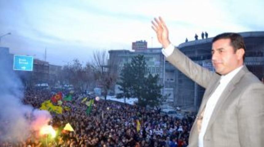 Demirtaş, Başbakan'ı Siirtlilere Şikayet Etti