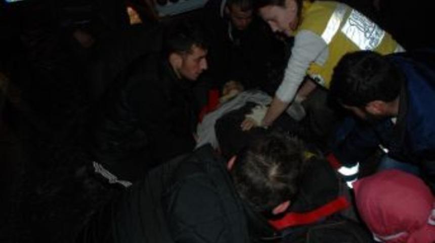 D&uuml;ğ&uuml;n D&ouml;n&uuml;ş&uuml; Kaza: 1 &Ouml;l&uuml;, 7 Yaralı