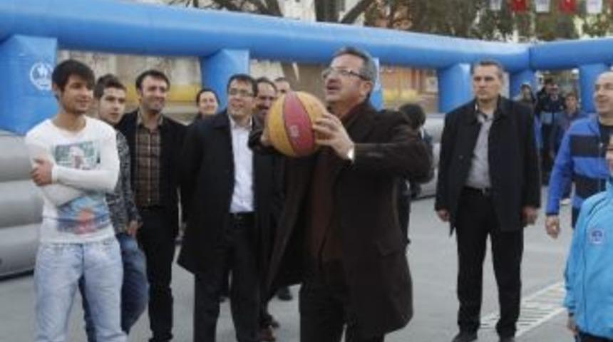 Gebze Cumhuriyet Meydanı'nda Spor Dolu Hafta Sonu