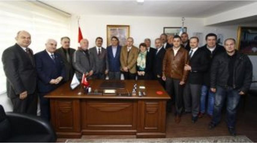 Başkan Tartan'a "kemeraltı" Morali