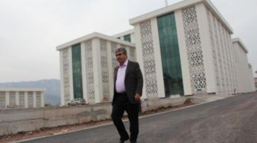 D&ouml;şemealtı Belediyesi Hizmet Binası Tamamlandı