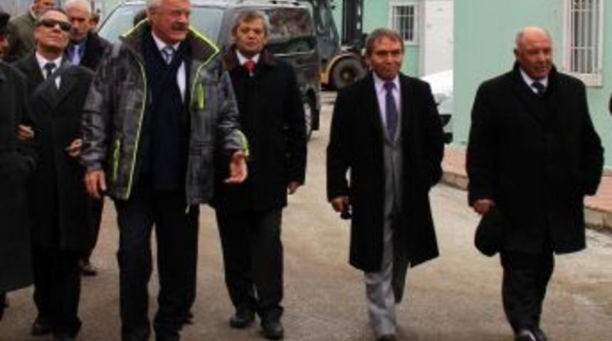 Başkan Tanık&rsquo;ın Gezici Ofisi Semtlerde