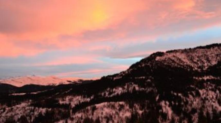 Karadeniz Yaylalarında 'kar'tpostallık G&ouml;r&uuml;nt&uuml;ler