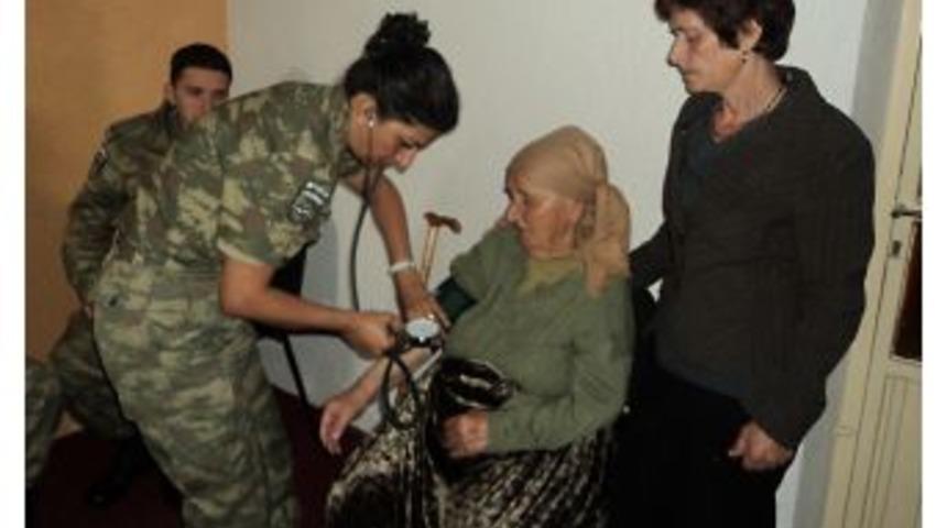 T&uuml;rk Askerleri Kosova&rsquo;da Sağlık Taraması Yaptı