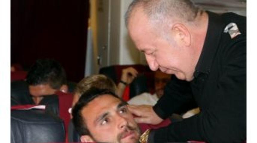 G&uuml;ltekin Gen&ccedil;er: "futbolculara İlk Yarıdaki Yanlışlarının Cezalarını Vereceğiz"