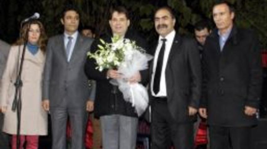 Konak Ailesi Yılbaşını Birlikte Kutladı