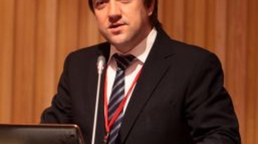 Siber G&uuml;venlikte Tehlike &Ccedil;anları &Ccedil;alıyor