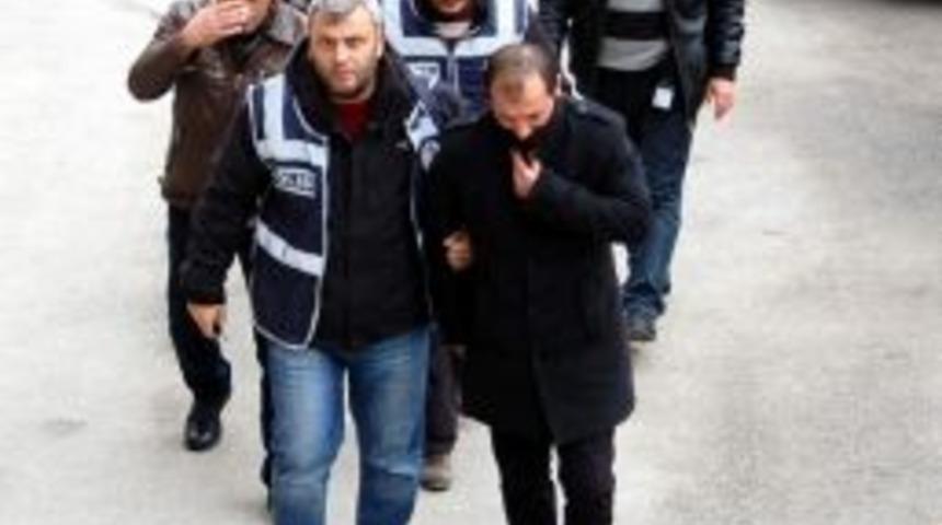 Eskişehir&rsquo;de Bı&ccedil;aklı Kavga: 3 Yaralı