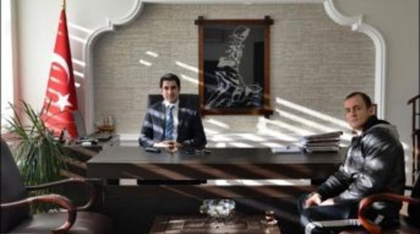 Kick-boks Şampiyonu'ndan Kaymakam İzmir'e Ziyaret