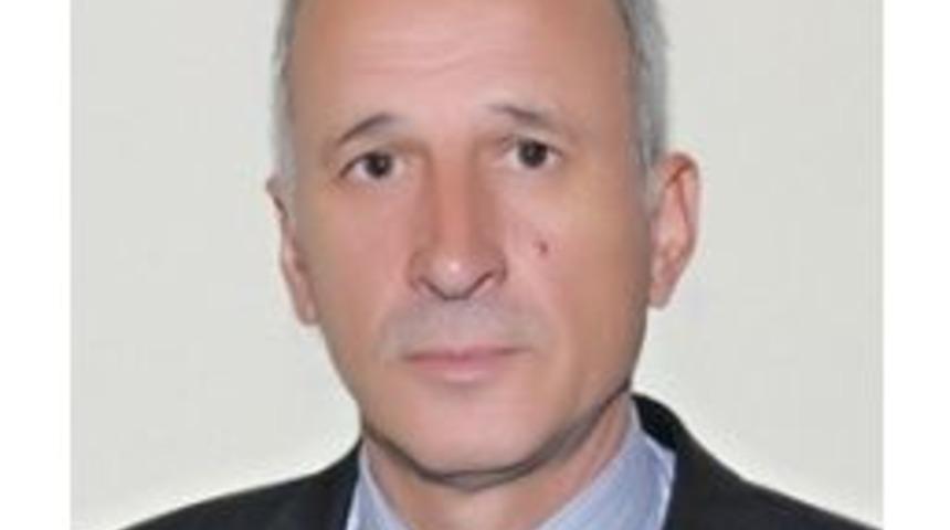 Lise &Ouml;ğrencisi, Kendisini Uyaran M&uuml;d&uuml;r Yardımcısını Bı&ccedil;akladı