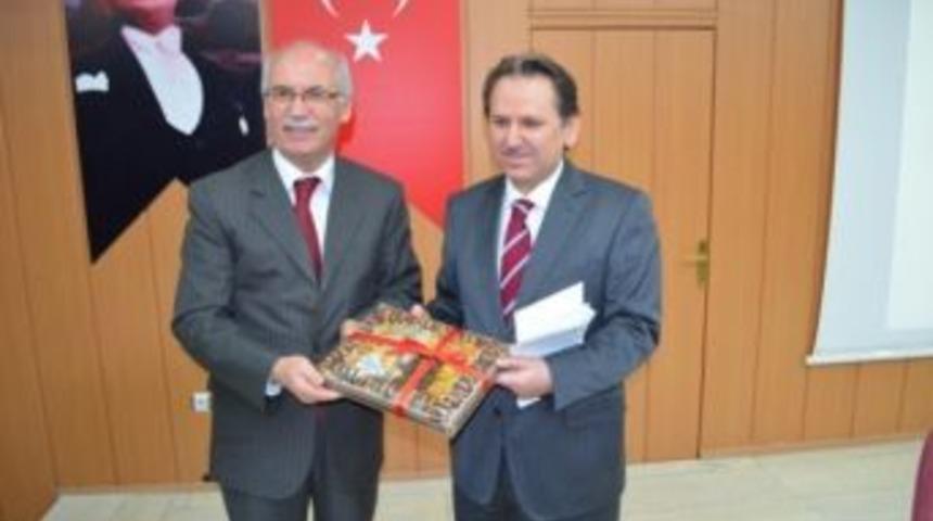 &lsquo;toplumun Huzuru Aile&rsquo; Konulu Konferans Verildi