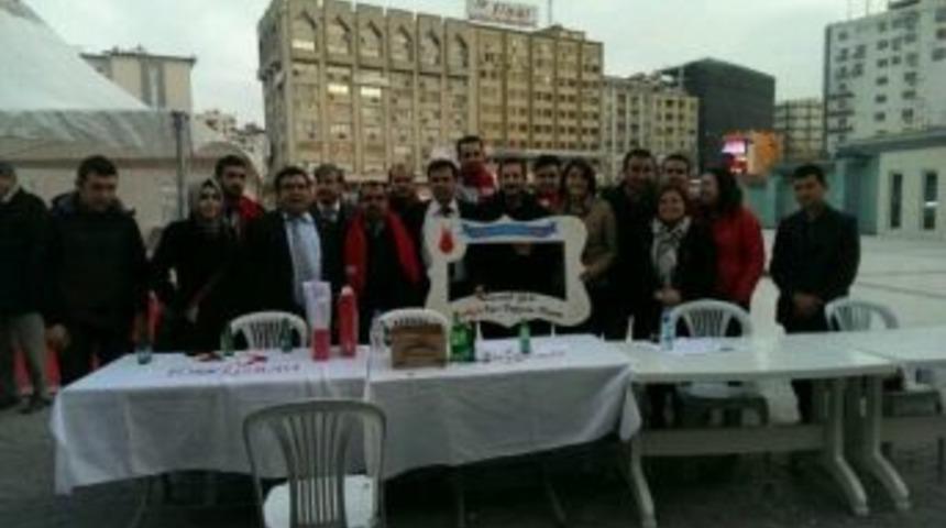 Ak Parti'li Gen&ccedil;lerin Kan Bağışı Kampanyası