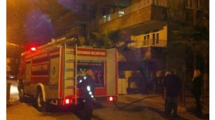 Kazan Dairesinde &Ccedil;ıkan Yangın Korkuttu