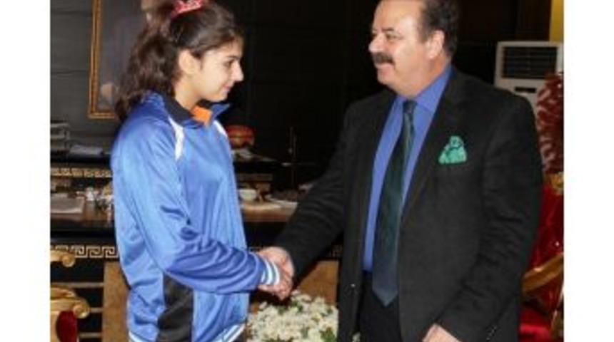 T&uuml;rkiye Birincisi Bayrak&rsquo;tan Yıldız&rsquo;a Ziyaret