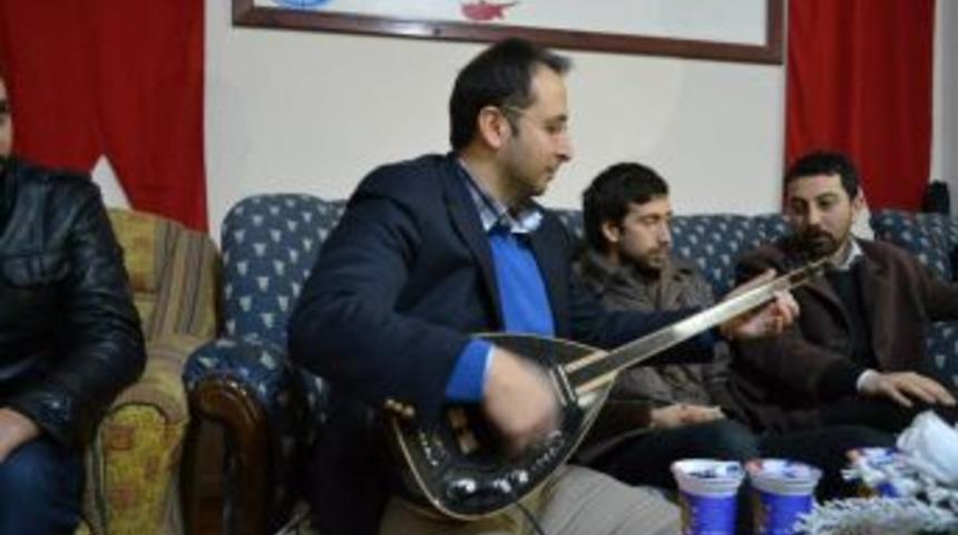 Ülkücü Gençler Çiğ Köfte Etkinliğinde Buluştu