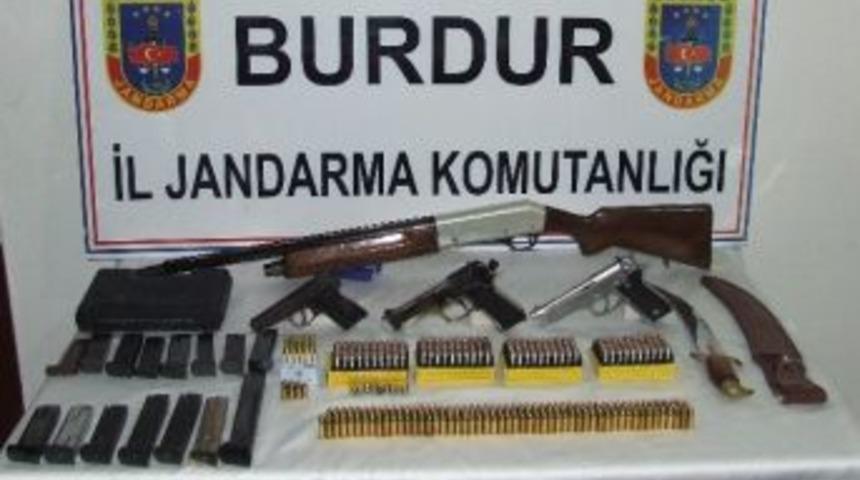 Jandarmadan Ruhsatsız Silah Operasyonu