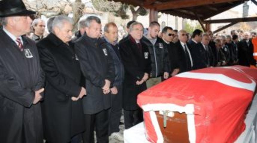 Yargı Ve Siyaset Kahraman&rsquo;ın Cenazesinde Biraraya Geldi