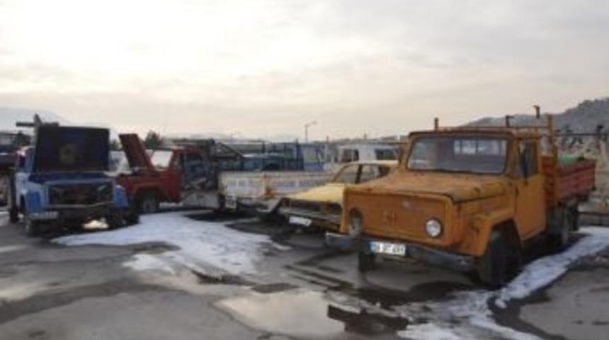 Kocasinan Arabasını Sokağa Atan 65 Kişiyi Arıyor