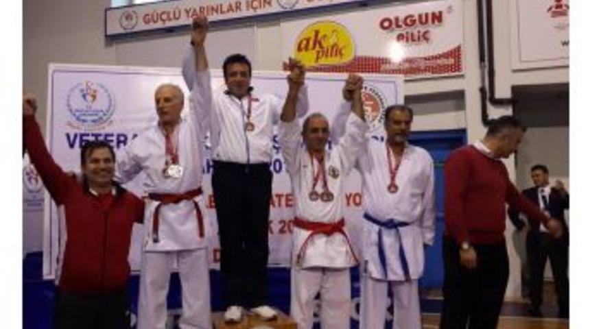 Adıyamanlı Bahri Erşahin T&uuml;rkiye Karate Şampiyonu Oldu