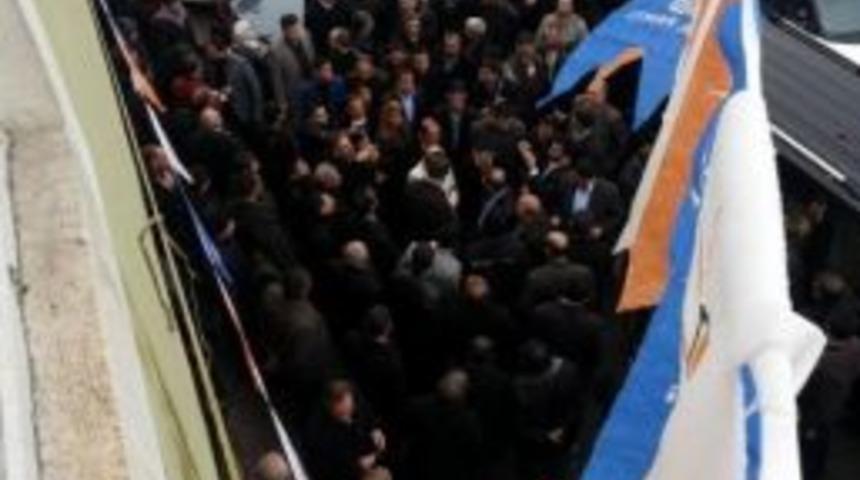 G&uuml;ven&ccedil;, Hadidiler Derneği&rsquo;nde