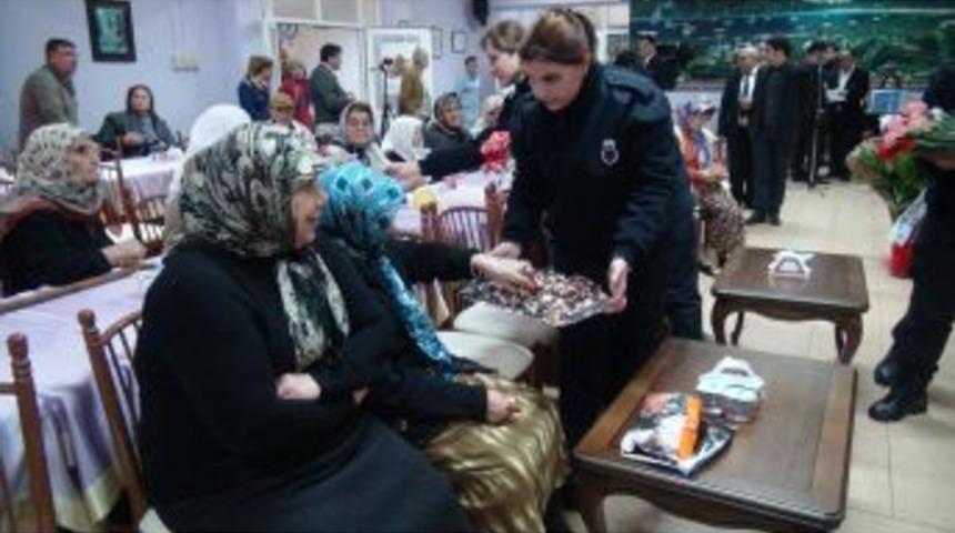 Cezaevi Personeli, Huzurevinde Konser Verdi