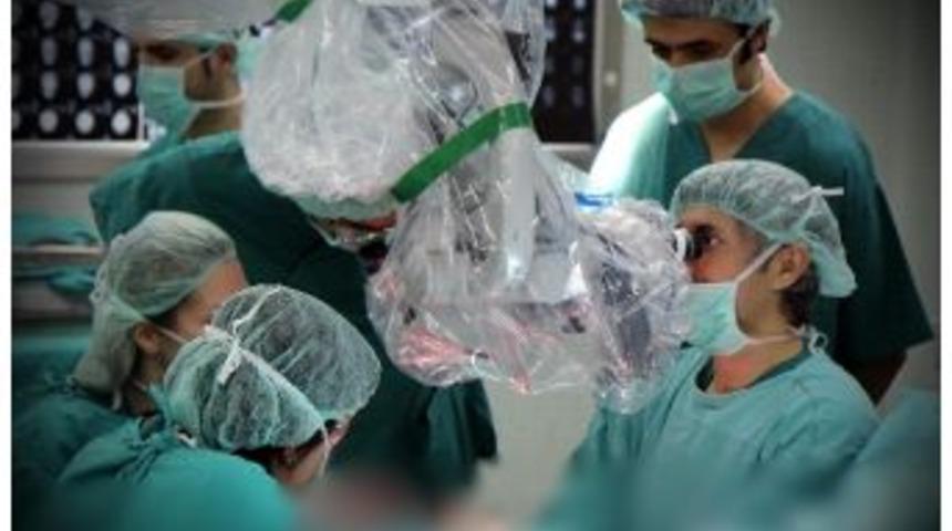 T&uuml;rkiye'nin 7. Y&uuml;z Nakli Recep Kaya'nın Operasyon Sonrası İlk G&ouml;r&uuml;nt&uuml;s&uuml;