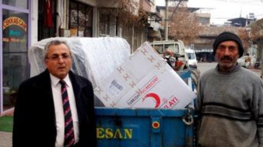 Sarıg&ouml;l Kızılay Şubesi Evi Yanan Aileye Yardım Yaptı