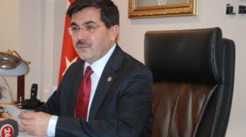 Ak Parti&rsquo;de Halk G&uuml;n&uuml; Uygulaması