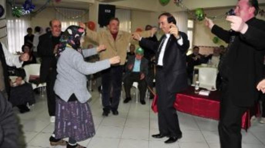 M&uuml;zik Akademisi&rsquo;nden Yaşlılara Konser