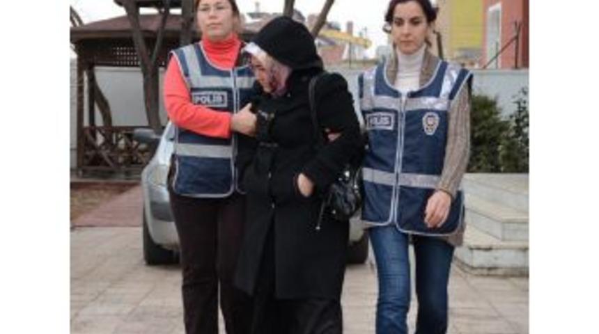 Bankamatikte Yardım Bahanesiyle Yaşlıları Dolandırdı