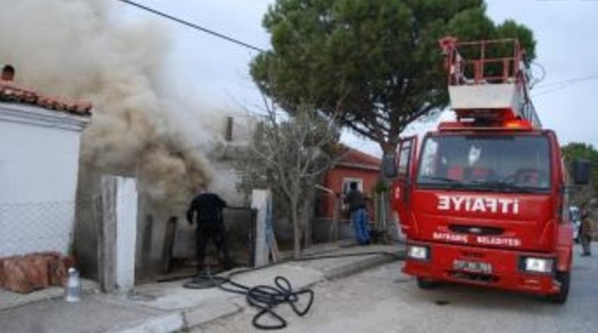 Bayrami&ccedil;&rsquo;te Ev Yangın