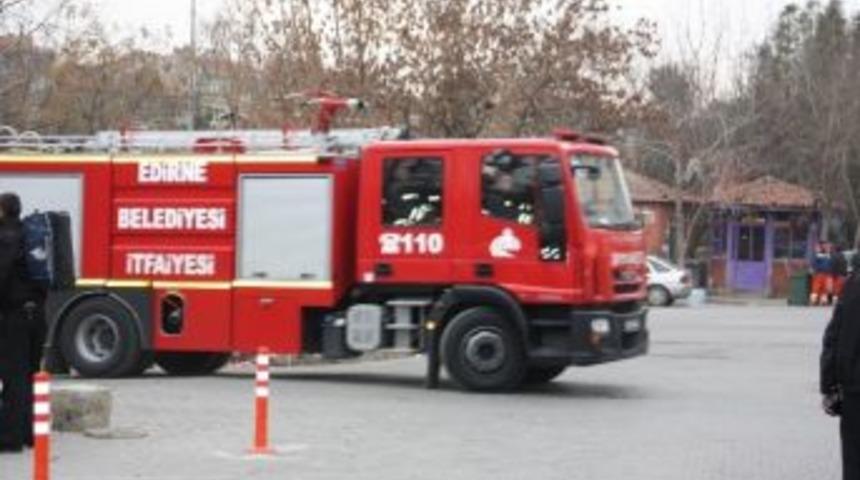 Hastanede Yangın Ve Kurtarma Tatbikatı Ger&ccedil;eğini Aratmadı