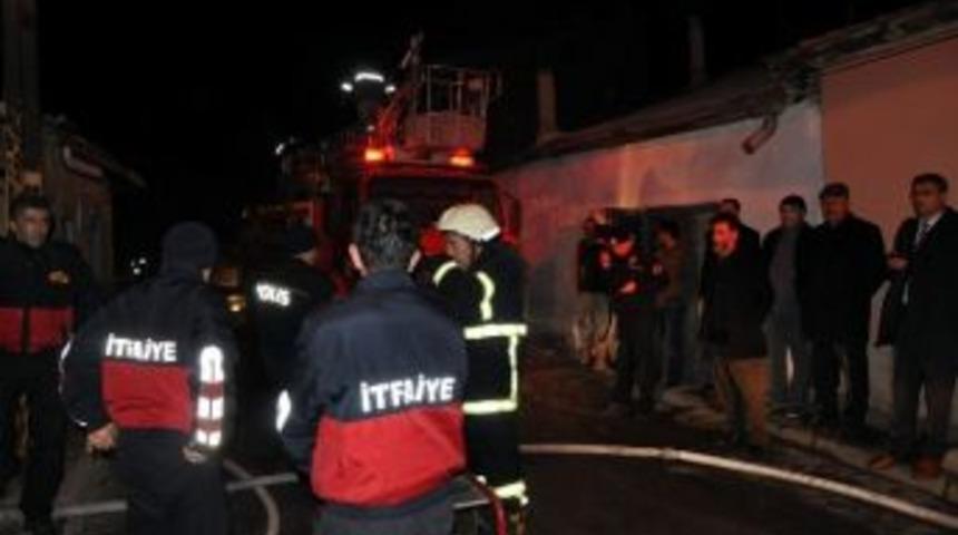 Sivas&rsquo;ta Yangın Paniği