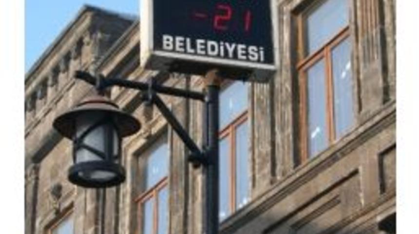 Kars&rsquo;ta Soğuk Hava Etkisini S&uuml;rd&uuml;r&uuml;yor