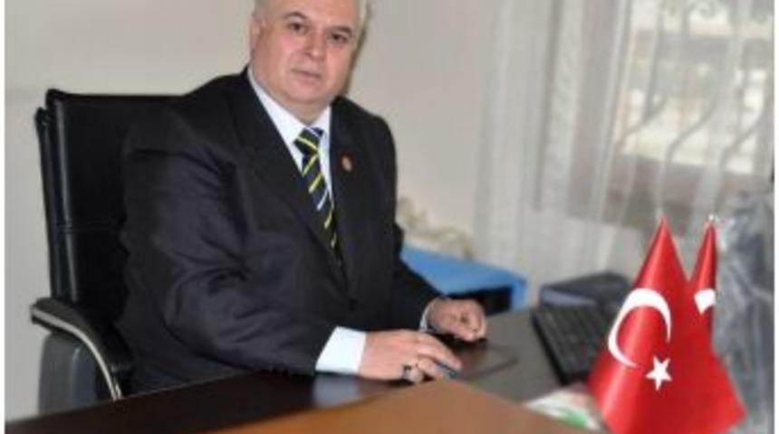 Mahalle Halkının Kan Grubu Listesini Hazırlıyor