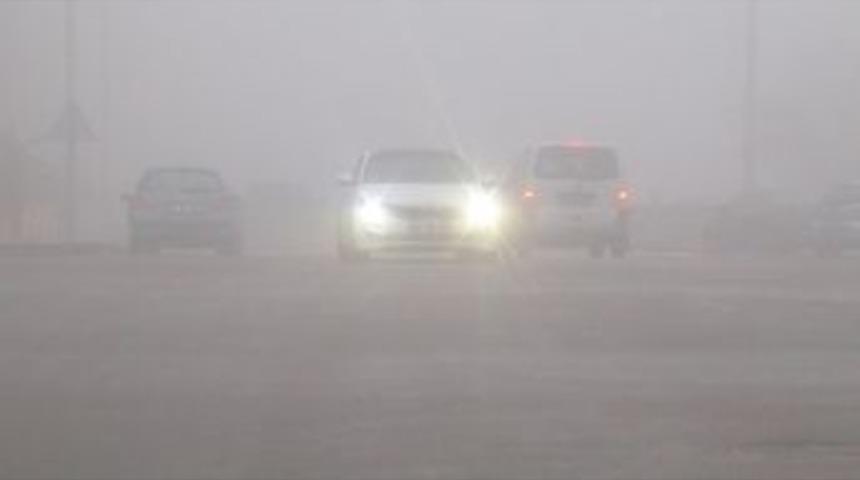 Aksaray&rsquo;da Yoğun Sis Etkili Oluyor